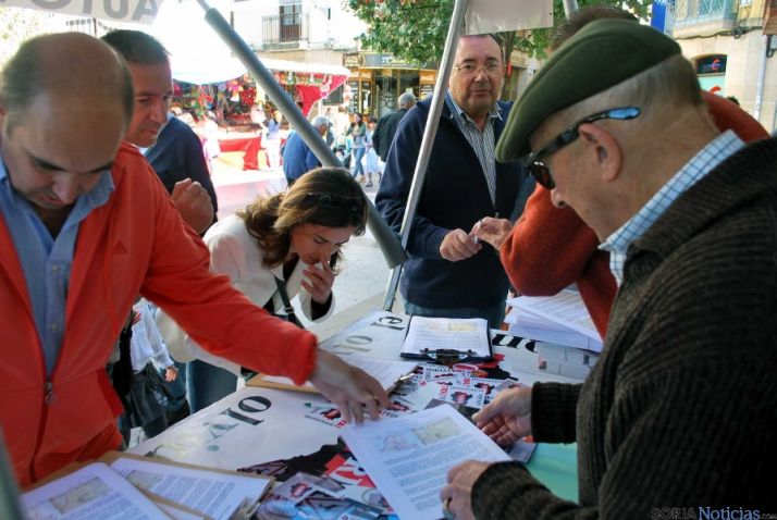 Mesa informativa de la Soria Ya./SN