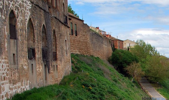 Un tramo de la muralla de Almazán./SN