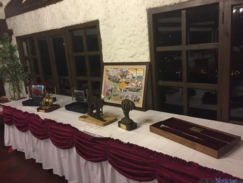 Entrega y velada de los trofeos taurinos/SN