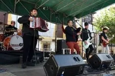 Foto 4 - Viaje musical de 'ida y vuelta' con el grupo Menaya Folk