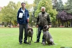 Hembra y macho jóvenes ganadores