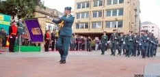Un momento del desfile de la Guardia Civil en la plaza de Mariano Granados, en la capital. / SN