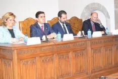 Entrega del Premio de Investigación por la FCCR