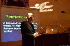 Entrega del Premio de Investigación por la FCCR