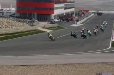 La corredora en el circuito de Navarra.