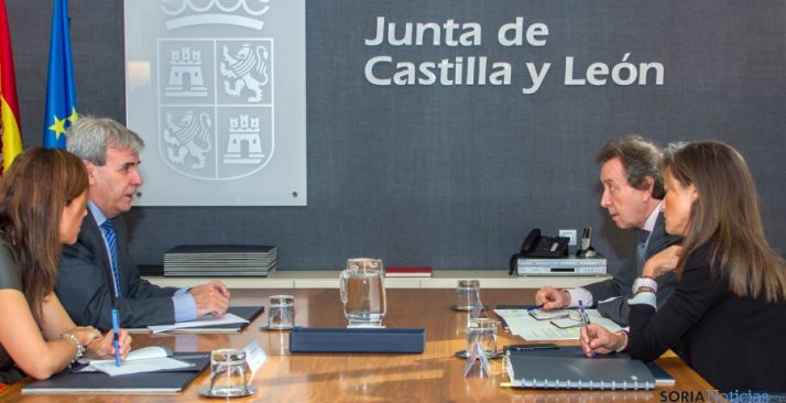 Reunión de los consejeros de Presidencia de ambas comunidades. / Jta.