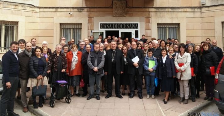 Los asistentes, con el obispo Melgar./DOS