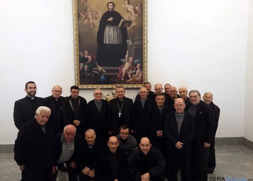 Los sacerdotes tras el curso.