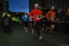 Imagen de la carrera navideña de este sábado. / SN