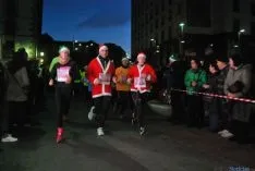 Imagen de la carrera navideña de este sábado. / SN