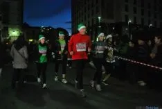 Imagen de la carrera navideña de este sábado. / SN