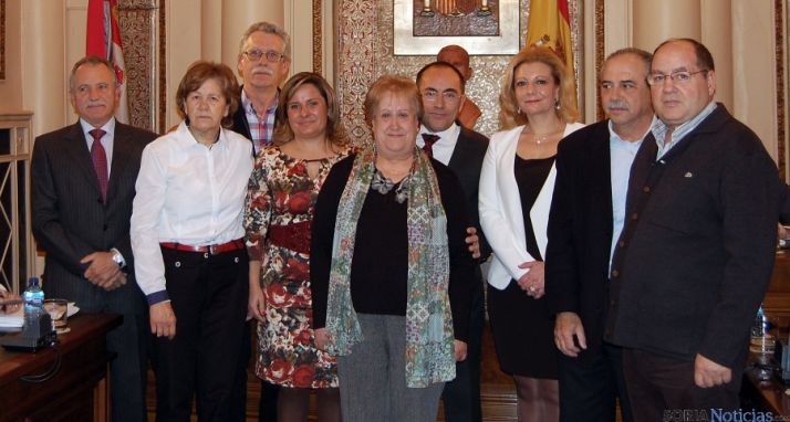 Jubilados y autoridades de la Diputación./Dip