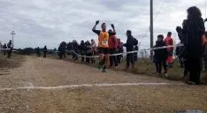 El ganador cruzando la meta este domingo. / m-audiovisuales