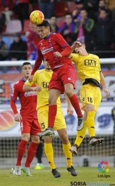 Foto 17 - Al Numancia le sobra el descuento frente al Girona (1-1)