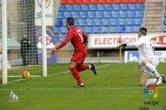 Luis Valcarce, gol y lesión frente al Girona.