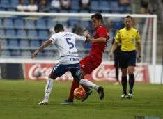 Una de las imágenes del partido en Tenerife.