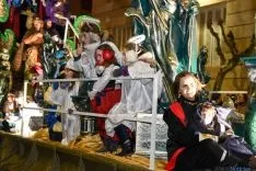 Niños y mayores disfrutan en la Cabalgata de Soria. / SN