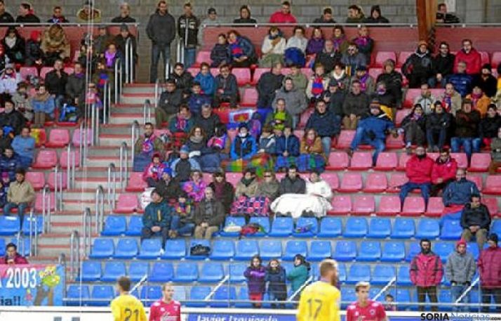 Los aficionados se olvidarán del frío en las gradas.