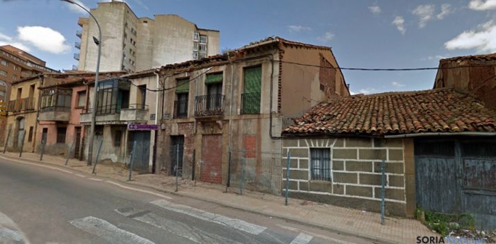 Edificios en la calle Hospicio.