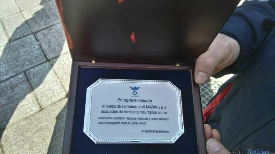 Placa de agradecimiento