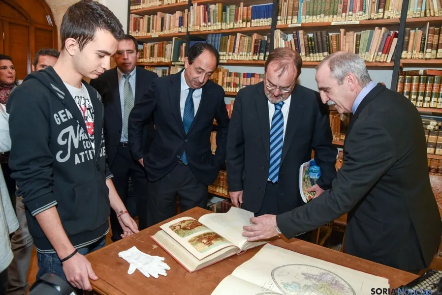 Imagen de la inauguración de la muestra. / SN