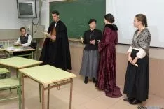 Foto 6 - El instituto Machado teatraliza la orden que lo cre&oacute; hace ahora 175 a&ntilde;os