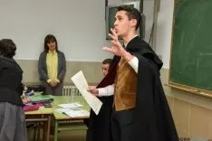 Foto 4 - El instituto Machado teatraliza la orden que lo cre&oacute; hace ahora 175 a&ntilde;os