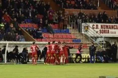 Foto 4 - El Numancia gana, con dos goles de Julio &Aacute;lvarez, al Mallorca