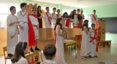 Ambiente romano en el Santa Teresa de Jesús este viernes. / SN