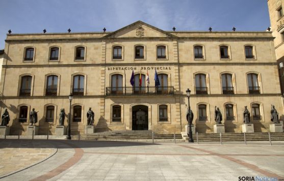 Fachada del Palacio provincial.