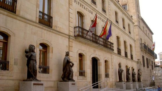 Entrada al Palacio Provincial, sede de la Diputación. / SN
