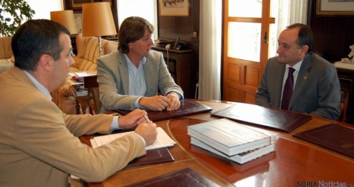Reunión del rector de la UVA y el vicerrector del campus de Soria con el alcalde de Soria. 