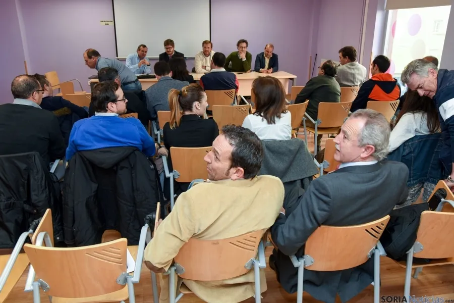 Reunión de militantes y cargos electos de Ciudadanos. /Ana Isla