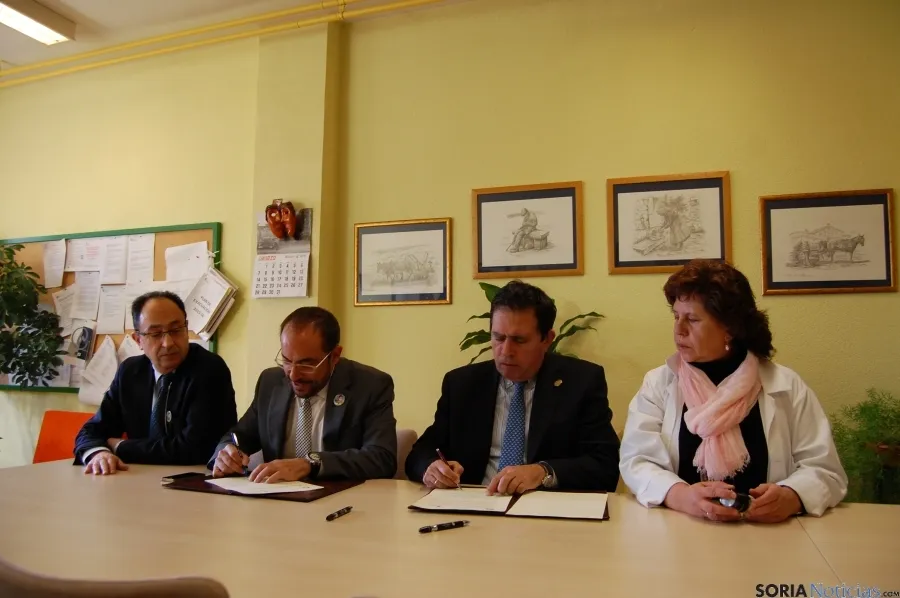 Convenio de la firma del colegio de Santa Isabel