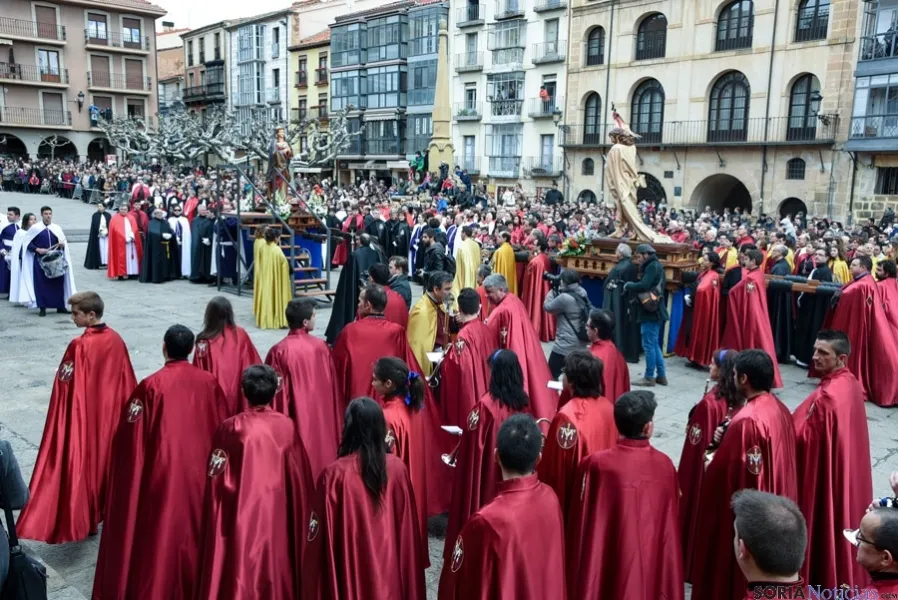 Encuentro de la Virgen de la Alegría y Jesús Resucitado. /Ana Isla