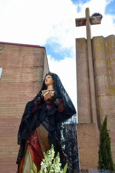 Encuentro de la Virgen de la Alegría y Jesús Resucitado. /Ana Isla