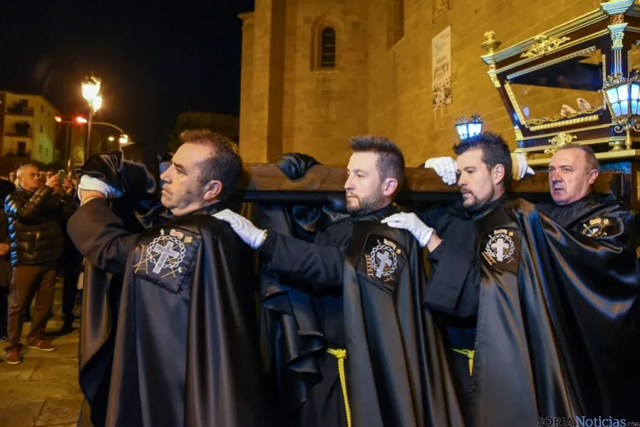 Procesión general de la Cofradía del Santo Entierro. /Ana Isla