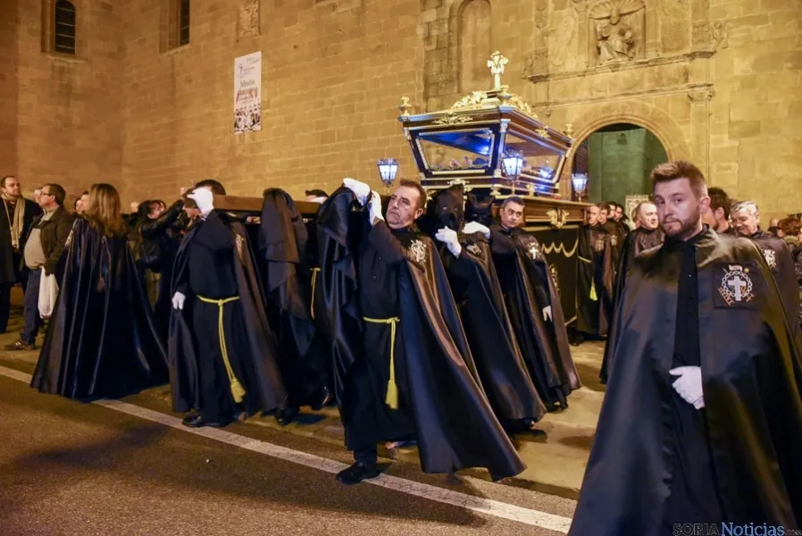 Procesión general de la Cofradía del Santo Entierro. /Ana Isla
