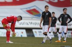 Foto 4 - El Numancia remonta y sufre ante el Bilbao Athletic (3-2)