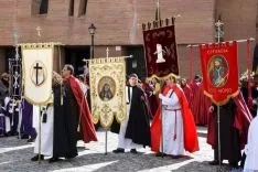 Encuentro de la Virgen de la Alegría y Jesús Resucitado. /Ana Isla