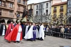 Encuentro de la Virgen de la Alegría y Jesús Resucitado. /Ana Isla