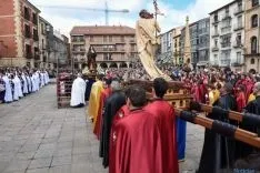Encuentro de la Virgen de la Alegría y Jesús Resucitado. /Ana Isla