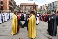 Encuentro de la Virgen de la Alegría y Jesús Resucitado. /Ana Isla