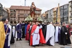 Encuentro de la Virgen de la Alegría y Jesús Resucitado. /Ana Isla