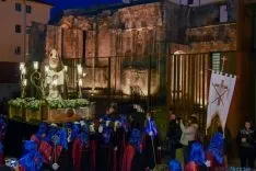 Vía Crucis de la Cofradía de las Caídas de Jesús. /Ana Isla