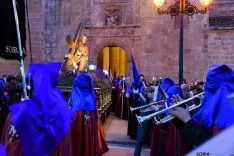 Vía Crucis de la Cofradía de las Caídas de Jesús. /Ana Isla