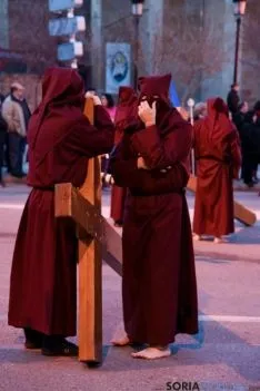 Vía Crucis de la Cofradía de las Caídas de Jesús. /Ana Isla