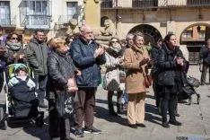 Minuto de silencio en el Ayuntamiento de Soria. /Ana Isla