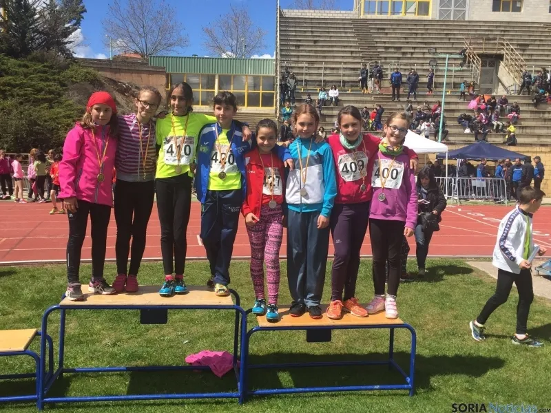 Foto 8 - Buen ambiente en el cierre del Provincial Escolar de atletismo