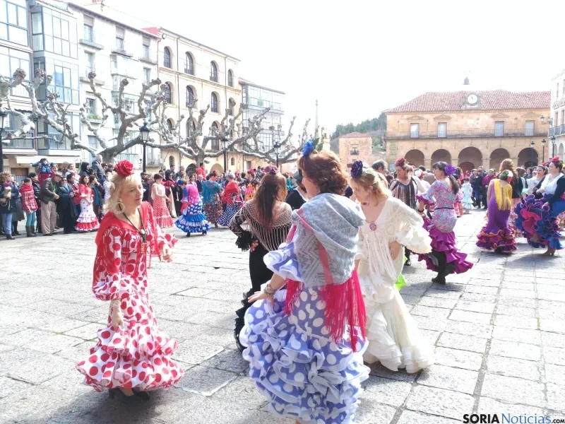 Sevillanas en la plaza Mayor